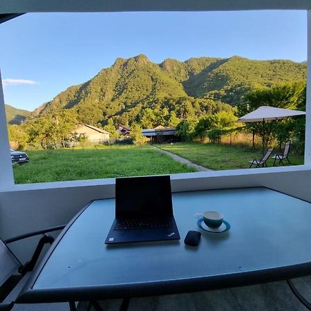 Green Nest Brezoi Exterior foto